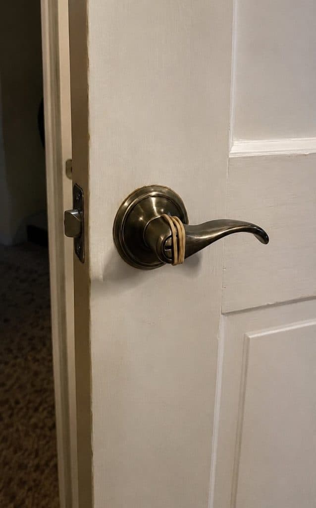 I Stayed at My Grandmother’s House and Noticed She Always Wrapped a Rubber Band Around Certain Door Handles Before Bed. The Reason Surprised Me.
